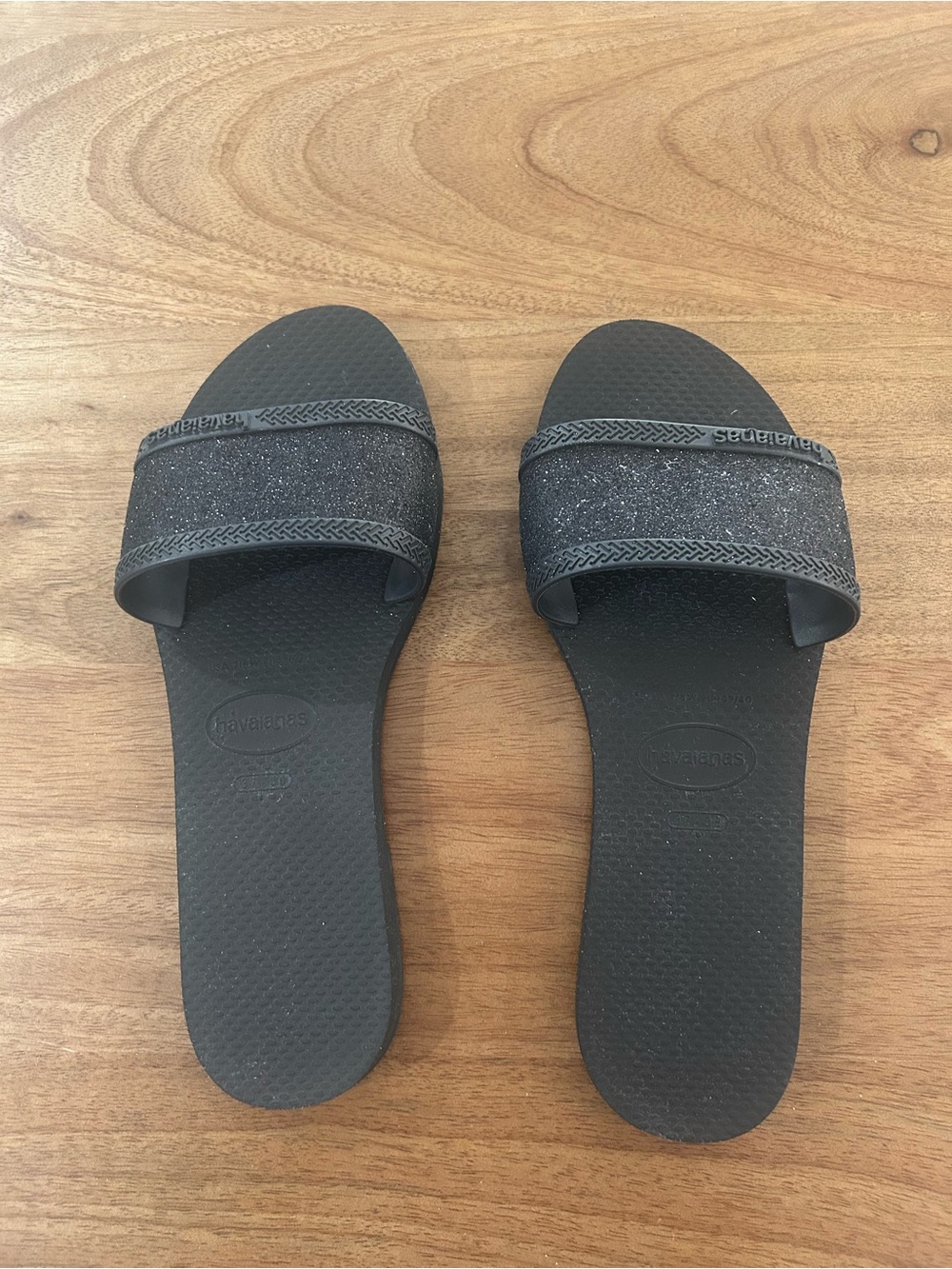 Havaianas Women’s Black Glitter Strap Slide Sandals